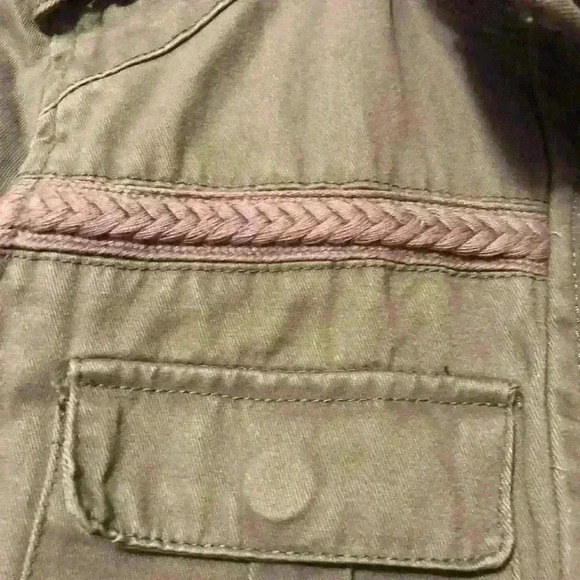 B Sweet green jacket size Medium - Picture 6 of 8